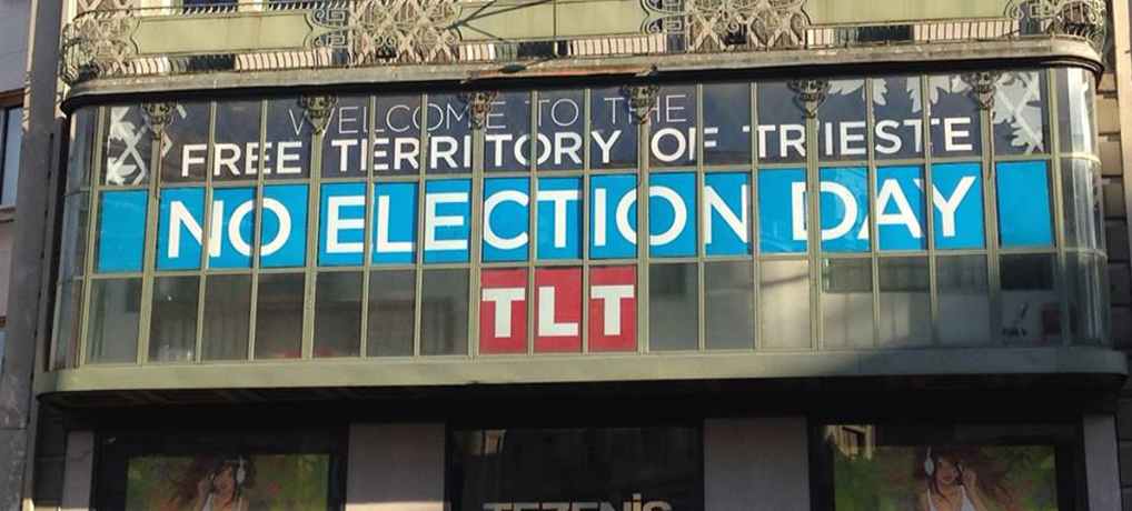 Sede del Movimento Trieste Libera con i cartelloni per il No Election Day. Trieste Libera non è un partito, non partecipa alle elezioni e non sostiene candidati, liste civiche o ideologie.