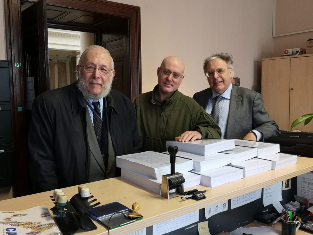 Da sinistra a destra: Paolo G. Parovel (I.P.R. F.T.T.), Roberto Giurastante (Movimento Trieste Libera) e l'avvocato Walter Zidarich. [Foto: Mlach].
