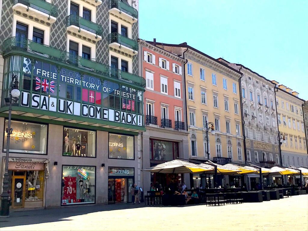 Sede del Movimento Trieste Libera in piazza della Borsa 7, Trieste.