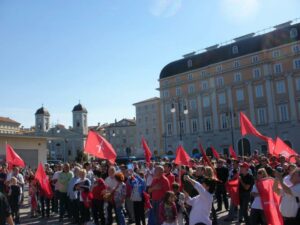 16 settembre 2012: manifestazione di Trieste Libera a difesa del Porto Franco Nord e per l'entrata in vigore, il 15 settembre, del Trattato di Pace che rende Trieste indipendente.