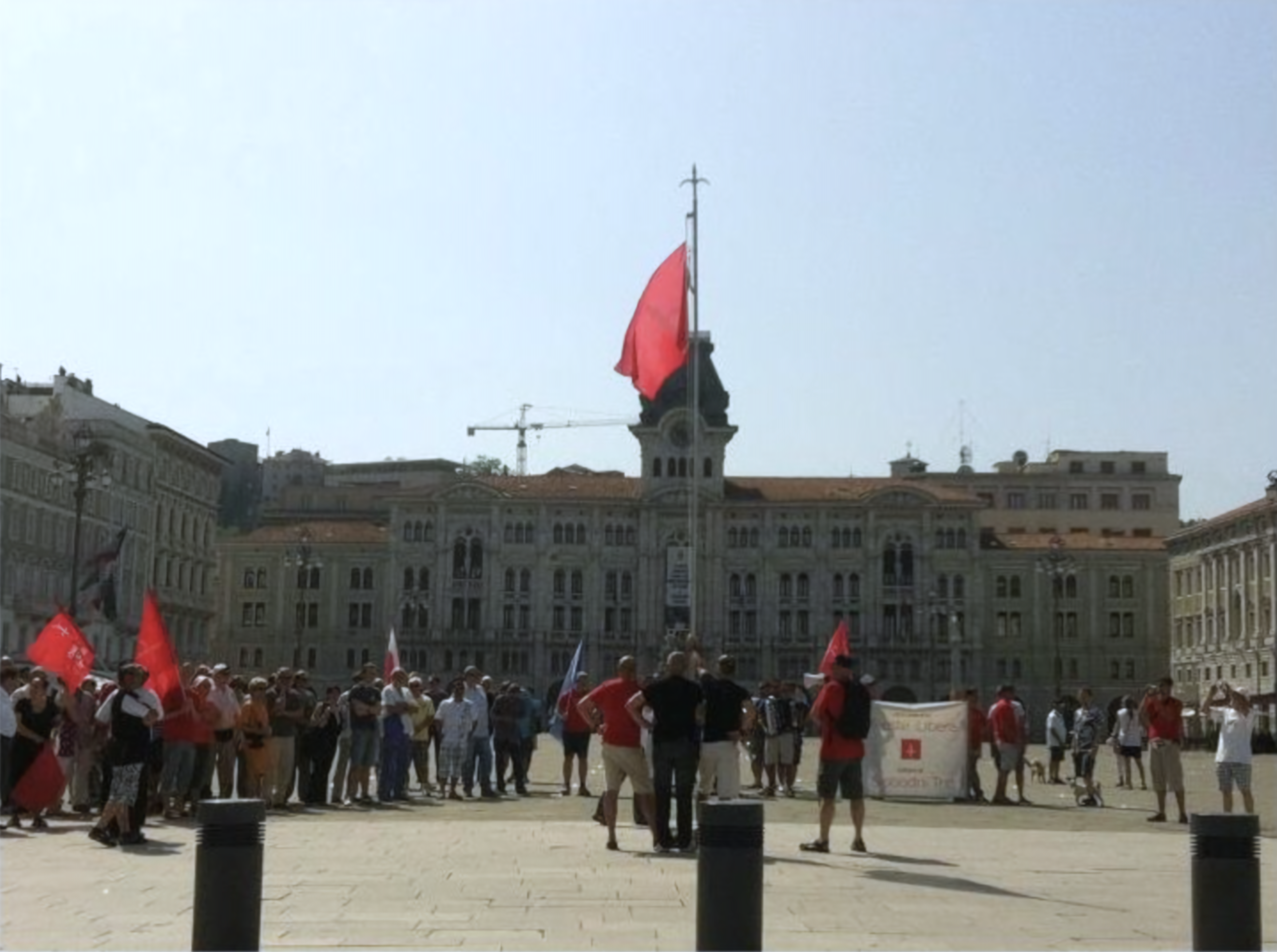 1 luglio 2012: stiamo difendendo il Porto Franco Internazionale di Trieste! (FOTO)