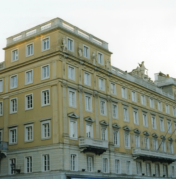 Trieste: sentenza politica del TAR appoggia speculazioni illecite contro il Porto Franco